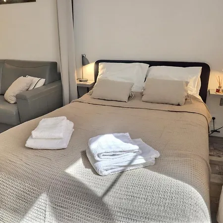 4 Personnes Hyper Centre * Cannes